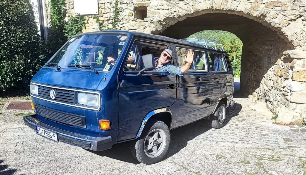 Oldtimer kombi u Roču